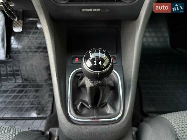 Синий Фольксваген Гольф, объемом двигателя 1.6 л и пробегом 289 тыс. км за 7400 $, фото 39 на Automoto.ua