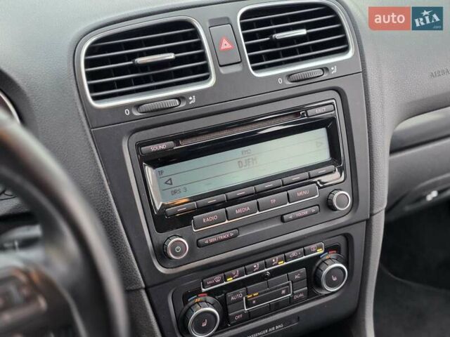 Синий Фольксваген Гольф, объемом двигателя 1.4 л и пробегом 216 тыс. км за 6450 $, фото 31 на Automoto.ua