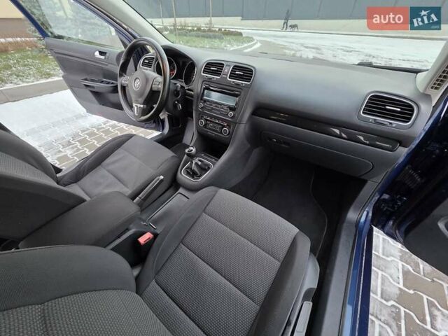 Синий Фольксваген Гольф, объемом двигателя 1.4 л и пробегом 216 тыс. км за 6450 $, фото 24 на Automoto.ua