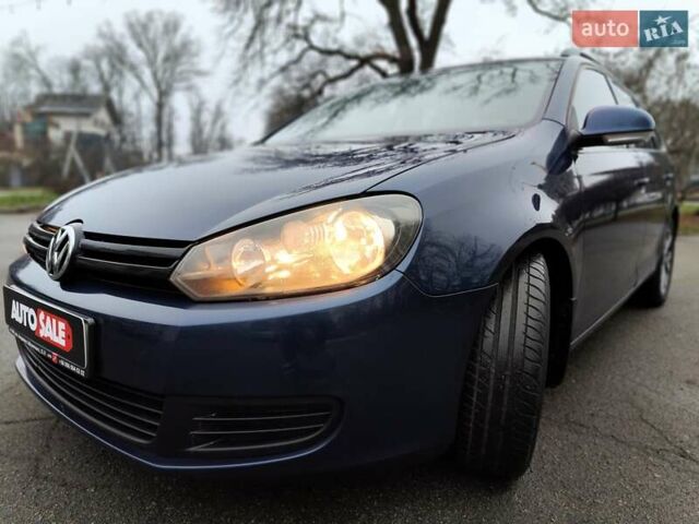 Синий Фольксваген Гольф, объемом двигателя 1.6 л и пробегом 292 тыс. км за 5990 $, фото 2 на Automoto.ua