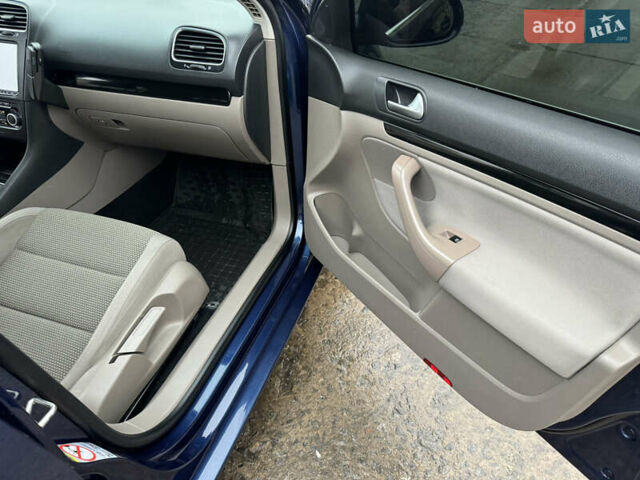 Синій Фольксваген Гольф, об'ємом двигуна 1.6 л та пробігом 239 тис. км за 7250 $, фото 36 на Automoto.ua