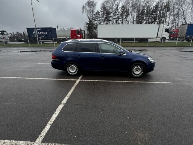 Синий Фольксваген Гольф, объемом двигателя 1.6 л и пробегом 260 тыс. км за 8950 $, фото 4 на Automoto.ua