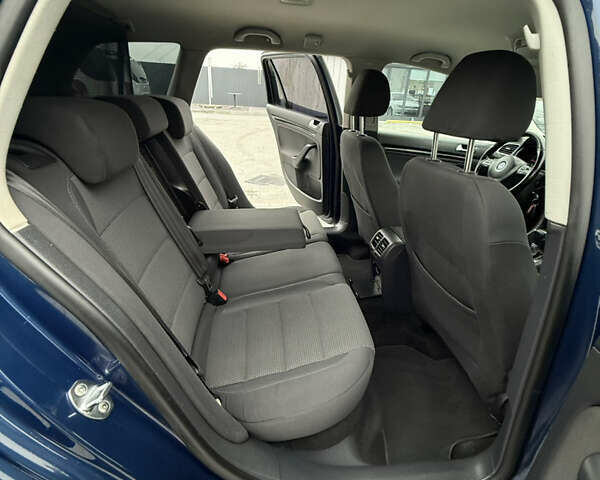 Синій Фольксваген Гольф, об'ємом двигуна 1.6 л та пробігом 258 тис. км за 8100 $, фото 63 на Automoto.ua