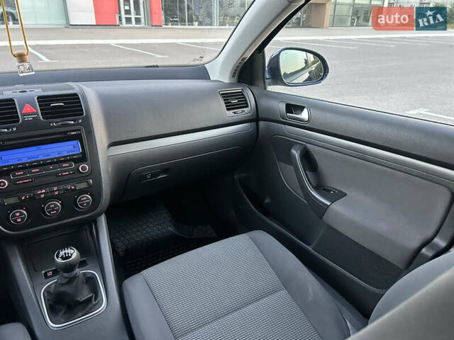 Синий Фольксваген Гольф, объемом двигателя 0 л и пробегом 190 тыс. км за 7300 $, фото 15 на Automoto.ua