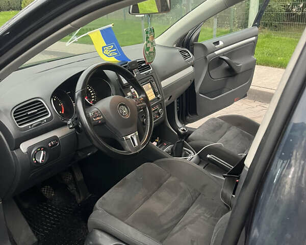 Синий Фольксваген Гольф, объемом двигателя 1.6 л и пробегом 237 тыс. км за 7800 $, фото 7 на Automoto.ua