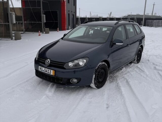 Синий Фольксваген Гольф, объемом двигателя 1.6 л и пробегом 240 тыс. км за 3100 $, фото 2 на Automoto.ua
