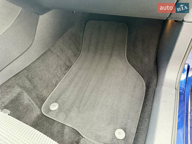 Синий Фольксваген Гольф, объемом двигателя 1.4 л и пробегом 175 тыс. км за 8300 $, фото 65 на Automoto.ua