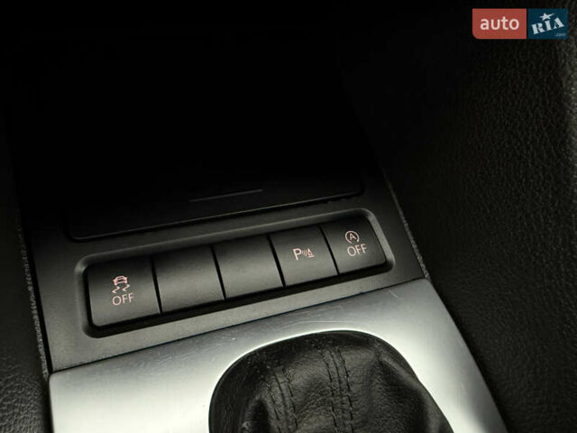 Синій Фольксваген Гольф, об'ємом двигуна 1.6 л та пробігом 258 тис. км за 8100 $, фото 52 на Automoto.ua