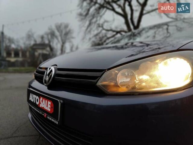 Синий Фольксваген Гольф, объемом двигателя 1.6 л и пробегом 292 тыс. км за 5990 $, фото 1 на Automoto.ua