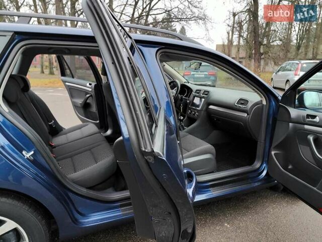 Синий Фольксваген Гольф, объемом двигателя 1.6 л и пробегом 292 тыс. км за 5990 $, фото 29 на Automoto.ua