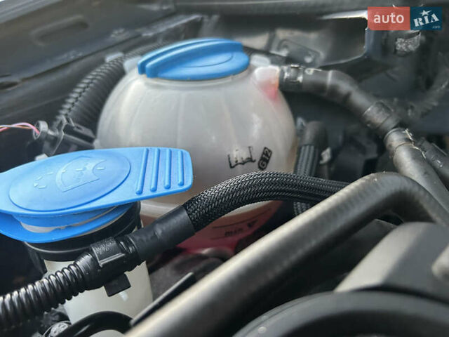 Синий Фольксваген Гольф, объемом двигателя 0 л и пробегом 190 тыс. км за 7300 $, фото 38 на Automoto.ua