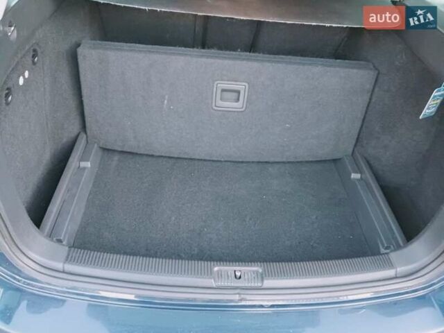 Синий Фольксваген Гольф, объемом двигателя 1.6 л и пробегом 296 тыс. км за 7550 $, фото 18 на Automoto.ua