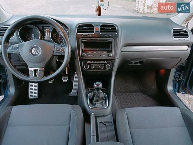 Синий Фольксваген Гольф, объемом двигателя 1.6 л и пробегом 296 тыс. км за 7550 $, фото 26 на Automoto.ua