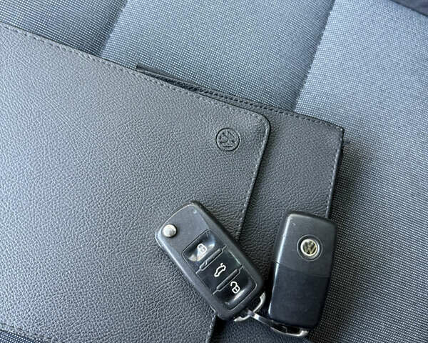 Синій Фольксваген Гольф, об'ємом двигуна 1.6 л та пробігом 266 тис. км за 7950 $, фото 25 на Automoto.ua