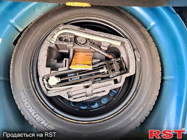 Синий Фольксваген Гольф, объемом двигателя 1.6 л и пробегом 195 тыс. км за 7700 $, фото 10 на Automoto.ua