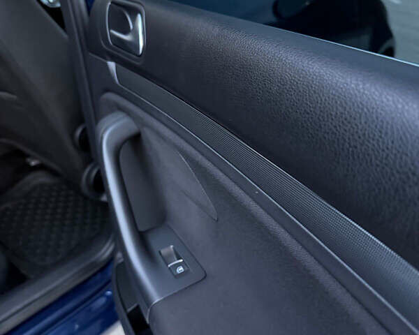 Синій Фольксваген Гольф, об'ємом двигуна 1.97 л та пробігом 177 тис. км за 9100 $, фото 9 на Automoto.ua