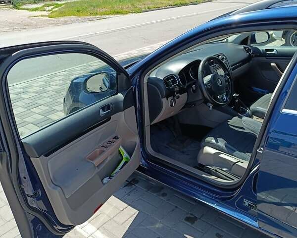 Синій Фольксваген Гольф, об'ємом двигуна 1.97 л та пробігом 307 тис. км за 8700 $, фото 6 на Automoto.ua