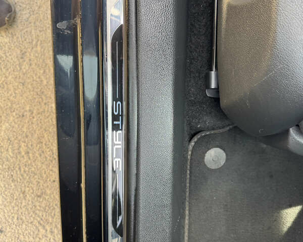 Синій Фольксваген Гольф, об'ємом двигуна 1.6 л та пробігом 250 тис. км за 8100 $, фото 8 на Automoto.ua