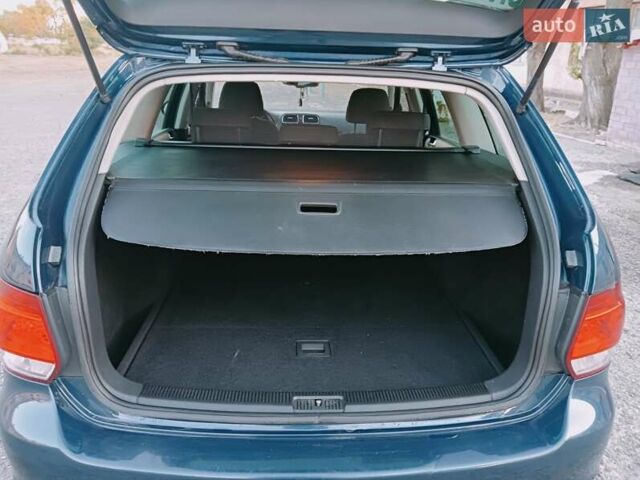 Синий Фольксваген Гольф, объемом двигателя 1.6 л и пробегом 296 тыс. км за 7550 $, фото 1 на Automoto.ua