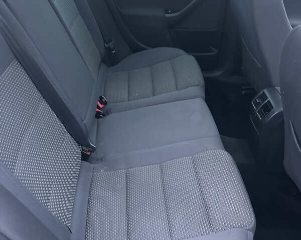 Синий Фольксваген Гольф, объемом двигателя 1.6 л и пробегом 243 тыс. км за 7850 $, фото 15 на Automoto.ua