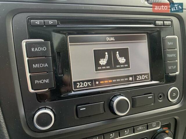 Синий Фольксваген Гольф, объемом двигателя 1.6 л и пробегом 123 тыс. км за 10999 $, фото 88 на Automoto.ua