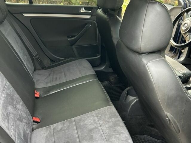 Синій Фольксваген Гольф, об'ємом двигуна 1.56 л та пробігом 320 тис. км за 6000 $, фото 8 на Automoto.ua