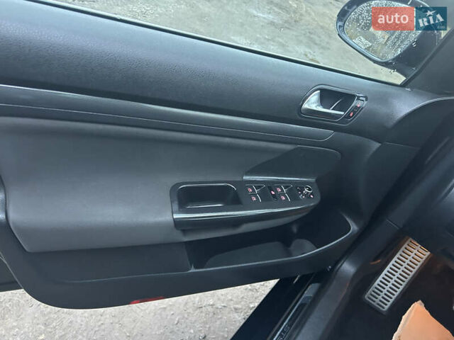 Синий Фольксваген Гольф, объемом двигателя 1.6 л и пробегом 243 тыс. км за 7850 $, фото 27 на Automoto.ua