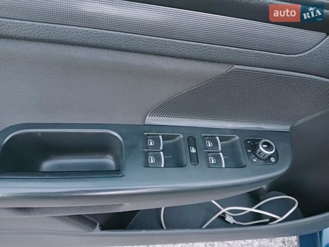 Синий Фольксваген Гольф, объемом двигателя 1.6 л и пробегом 296 тыс. км за 7550 $, фото 29 на Automoto.ua