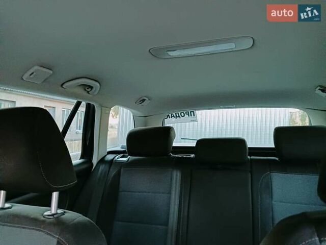 Синий Фольксваген Гольф, объемом двигателя 1.6 л и пробегом 296 тыс. км за 7550 $, фото 27 на Automoto.ua