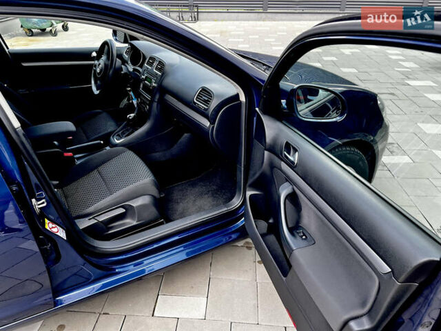 Синий Фольксваген Гольф, объемом двигателя 1.6 л и пробегом 228 тыс. км за 8499 $, фото 7 на Automoto.ua