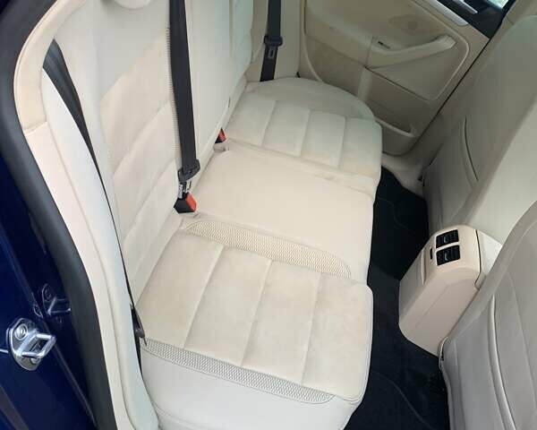 Синий Фольксваген Гольф, объемом двигателя 1.6 л и пробегом 123 тыс. км за 10999 $, фото 51 на Automoto.ua