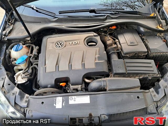 Синий Фольксваген Гольф, объемом двигателя 1.6 л и пробегом 195 тыс. км за 7700 $, фото 12 на Automoto.ua