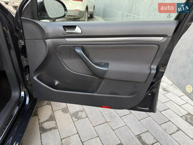 Синій Фольксваген Гольф, об'ємом двигуна 1.6 л та пробігом 266 тис. км за 7950 $, фото 15 на Automoto.ua