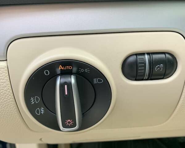 Синий Фольксваген Гольф, объемом двигателя 1.6 л и пробегом 123 тыс. км за 10999 $, фото 37 на Automoto.ua