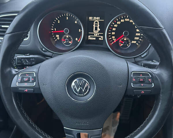 Синий Фольксваген Гольф, объемом двигателя 1.6 л и пробегом 243 тыс. км за 7850 $, фото 22 на Automoto.ua