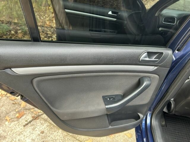 Синій Фольксваген Гольф, об'ємом двигуна 1.56 л та пробігом 320 тис. км за 6000 $, фото 7 на Automoto.ua