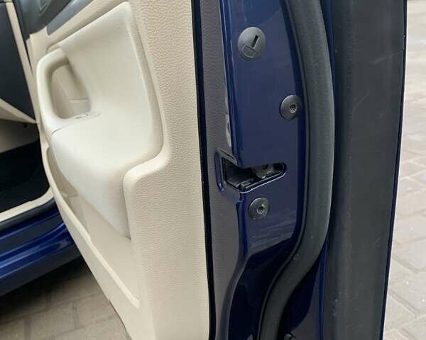 Синий Фольксваген Гольф, объемом двигателя 1.6 л и пробегом 123 тыс. км за 10999 $, фото 71 на Automoto.ua