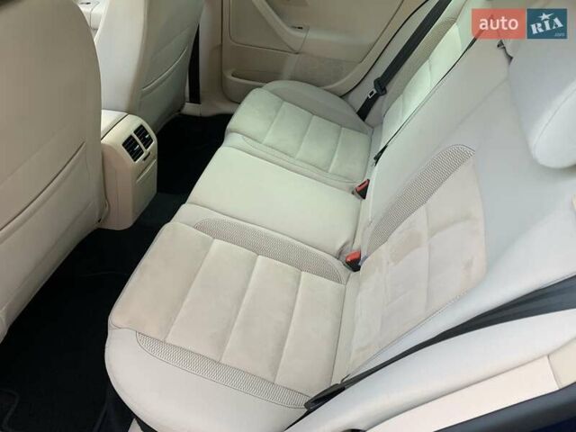 Синий Фольксваген Гольф, объемом двигателя 1.6 л и пробегом 123 тыс. км за 10999 $, фото 40 на Automoto.ua