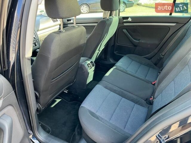 Синий Фольксваген Гольф, объемом двигателя 1.6 л и пробегом 218 тыс. км за 8450 $, фото 19 на Automoto.ua