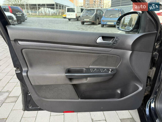 Синій Фольксваген Гольф, об'ємом двигуна 1.6 л та пробігом 266 тис. км за 7950 $, фото 7 на Automoto.ua