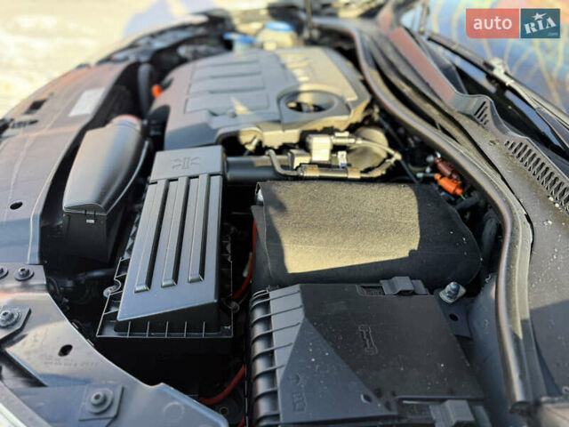 Синий Фольксваген Гольф, объемом двигателя 1.6 л и пробегом 207 тыс. км за 8800 $, фото 64 на Automoto.ua