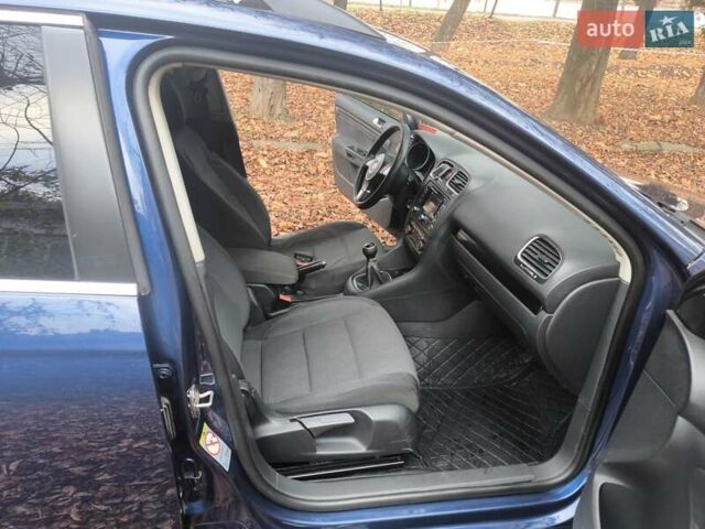Синій Фольксваген Гольф, об'ємом двигуна 1.6 л та пробігом 340 тис. км за 7300 $, фото 4 на Automoto.ua