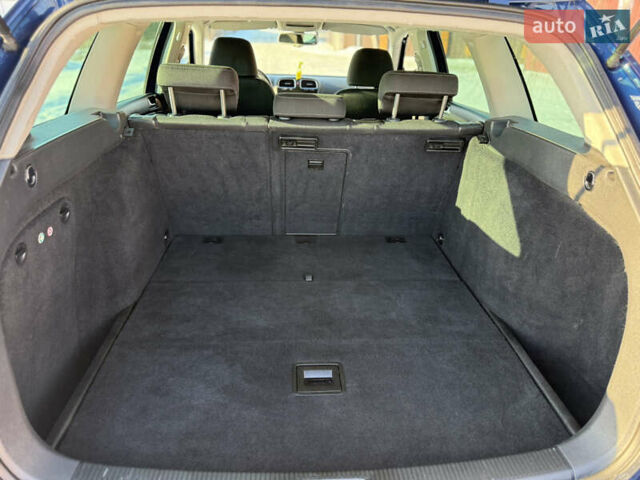 Синий Фольксваген Гольф, объемом двигателя 1.6 л и пробегом 207 тыс. км за 8800 $, фото 56 на Automoto.ua