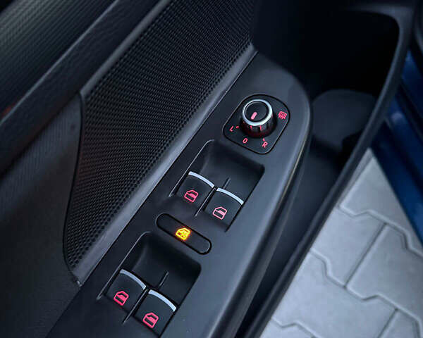 Синій Фольксваген Гольф, об'ємом двигуна 1.97 л та пробігом 177 тис. км за 9100 $, фото 15 на Automoto.ua