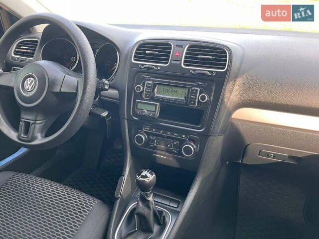 Синий Фольксваген Гольф, объемом двигателя 1.6 л и пробегом 296 тыс. км за 7400 $, фото 19 на Automoto.ua