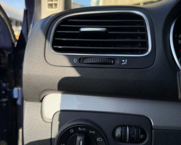 Синій Фольксваген Гольф, об'ємом двигуна 1.6 л та пробігом 255 тис. км за 8150 $, фото 22 на Automoto.ua