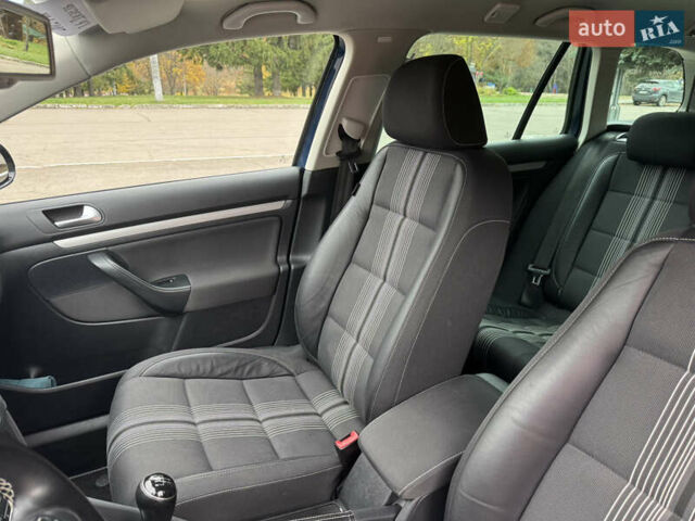 Синий Фольксваген Гольф, объемом двигателя 1.6 л и пробегом 188 тыс. км за 8499 $, фото 21 на Automoto.ua