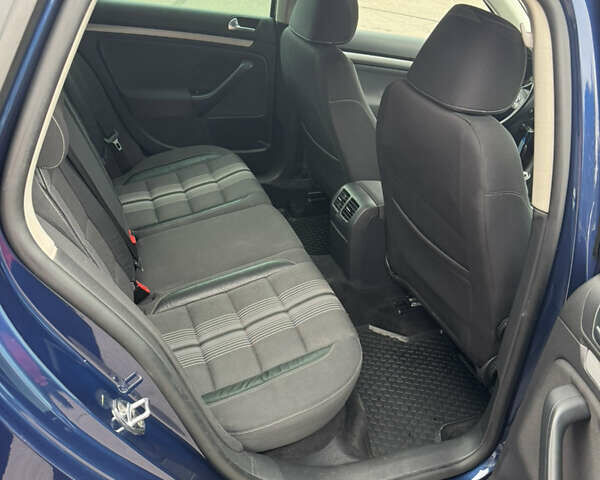 Синий Фольксваген Гольф, объемом двигателя 1.6 л и пробегом 188 тыс. км за 8499 $, фото 40 на Automoto.ua