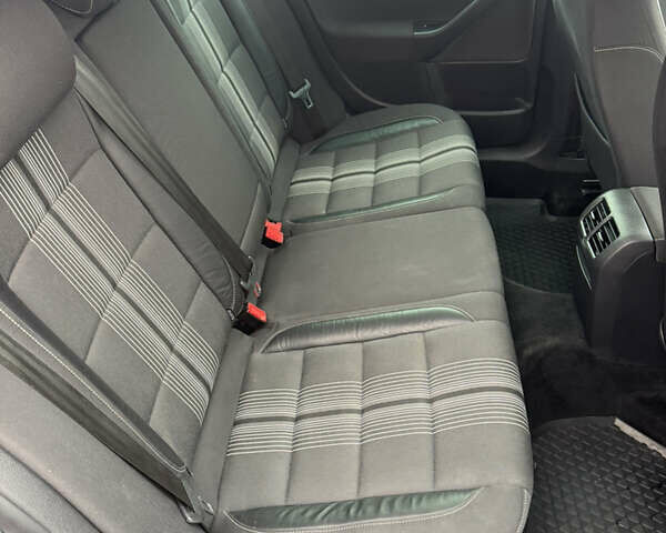 Синий Фольксваген Гольф, объемом двигателя 1.6 л и пробегом 188 тыс. км за 8499 $, фото 43 на Automoto.ua