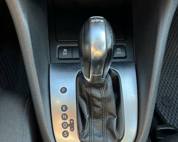 Синий Фольксваген Гольф, объемом двигателя 1.6 л и пробегом 225 тыс. км за 8800 $, фото 14 на Automoto.ua